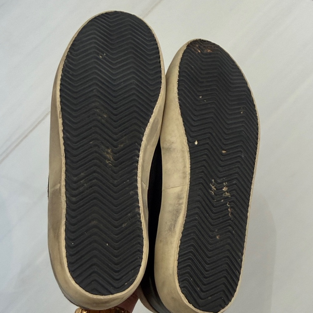 Golden Goose Black Suede Sneakers with Burgundy Star - Picture 4 of 5